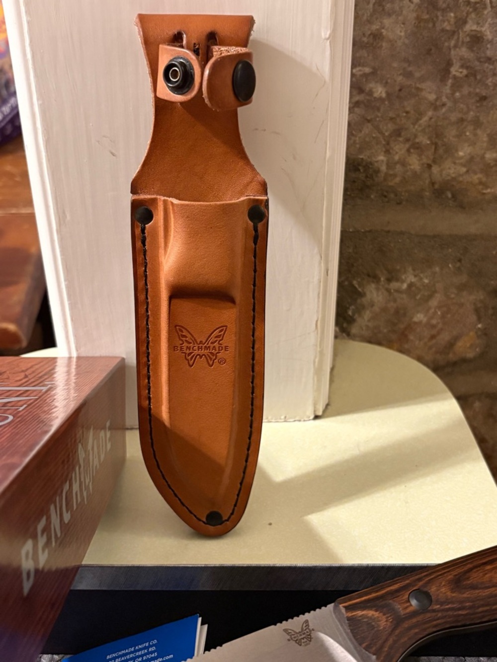 Benchmade Saddle Mountain Skinner Knife - Brown Handle with Silver Blade - Picture 4 of 12
